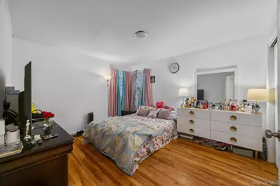 68 Shipherd Avenue, Lynbrook, NY 11563 - Photo 12