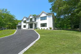 11 Edcris Ln, Huntington, NY 11743 - Photo 4