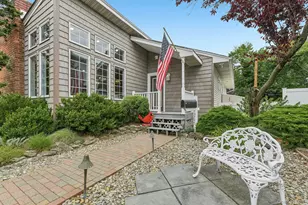 3745 Locust Ave, Seaford, NY 11783 - Photo 4