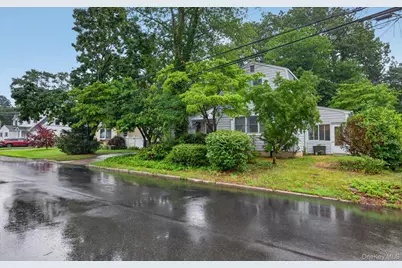 12 W Haven Drive, East Northport, NY 11731 - Photo 2