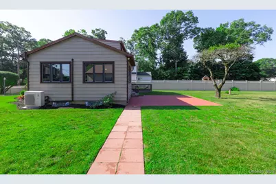 16 Ormond Place, Shirley, NY 11967 - Photo 28