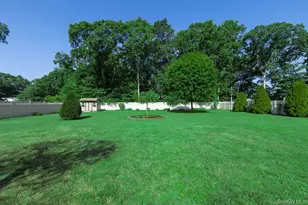 16 Ormond Pl, Shirley, NY 11967 - Photo 32