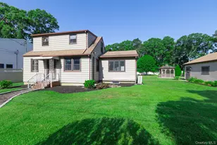 16 Ormond Pl, Shirley, NY 11967 - Photo 4