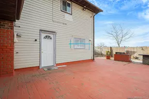 105 Ames St, Brentwood, NY 11717 - Photo 32