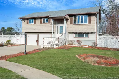 105 Ames Street, Brentwood, NY 11717 - Photo 4