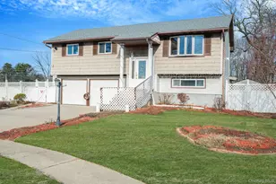 105 Ames St, Brentwood, NY 11717 - Photo 4
