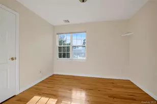 38 Sintsink Dr W, Port Washington, NY 11050 - Photo 10