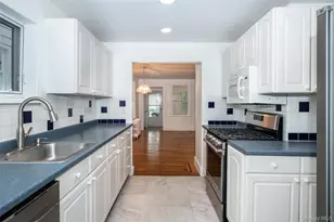 177 Terrace St, Bronx, NY 10464 - Photo 4