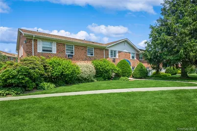 460 Old Town Road #8J, Port Jefferson Station, NY 11776 - Photo 1