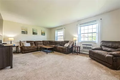 460 Old Town Road #8J, Port Jefferson Station, NY 11776 - Photo 4