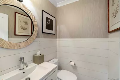 770 Hill Street, Southampton, NY 11968 - Photo 14