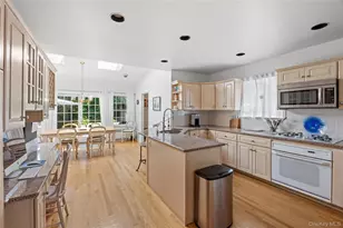 75 Bulson Rd, Rockville Centre, NY 11570 - Photo 10