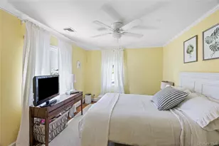 75 Bulson Rd, Rockville Centre, NY 11570 - Photo 18