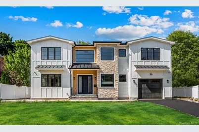 97 North Court, Roslyn Heights, NY 11577 - Photo 1