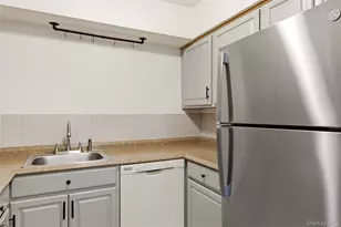 58 Bailey Ct, Middle Island, NY 11953 - Photo 16