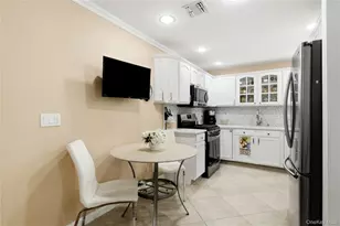 907 Altessa Blvd, Melville, NY 11747 - Photo 6