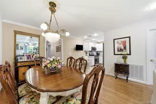 907 Altessa Blvd, Melville, NY 11747 - Photo 8