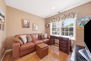 907 Altessa Blvd, Melville, NY 11747 - Photo 18