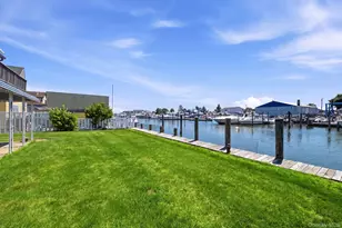 212 Shore Rd, Lindenhurst, NY 11757 - Photo 2