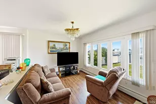 212 Shore Rd, Lindenhurst, NY 11757 - Photo 14