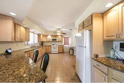 212 Shore Road, Lindenhurst, NY 11757 - Photo 16