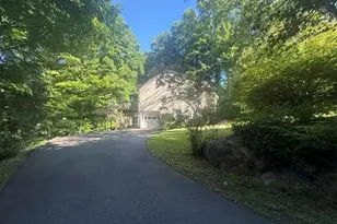 37 Nursery Rd, Tuxedo Park, NY 10987 - Photo 2