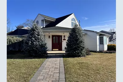 37 Spray Lane, Hicksville, NY 11801 - Photo 1