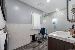 40 East Ave, Valley Stream, NY 11580 - Photo 8