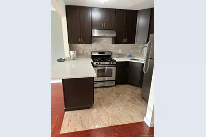 2580 38th Street #7, Astoria, NY 11103 - Photo 2