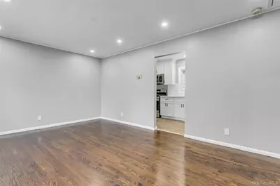 26 Woodland Street, Ronkonkoma, NY 11779 - Photo 4