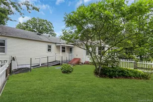 26 Woodland St, Ronkonkoma, NY 11779 - Photo 28