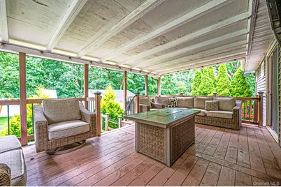 6 Mayflower Lane, East Setauket, NY 11733 - Photo 18