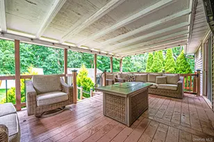 6 Mayflower Ln, East Setauket, NY 11733 - Photo 18
