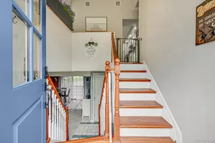6 Mayflower Ln, East Setauket, NY 11733 - Photo 2