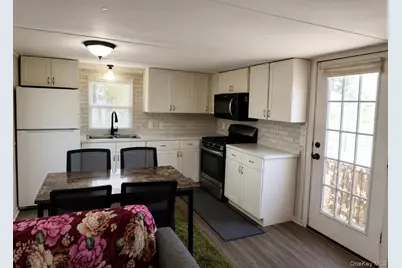 150 Main St. Unit 57, Islip, NY 11751 - Photo 4