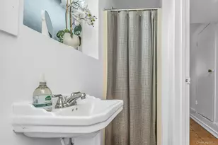 138 Brook St, Garden City, NY 11530 - Photo 28