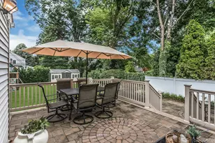 138 Brook St, Garden City, NY 11530 - Photo 32