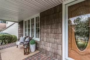 138 Brook St, Garden City, NY 11530 - Photo 2
