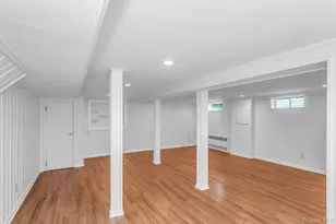 138 Brook St, Garden City, NY 11530 - Photo 30