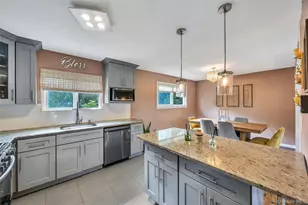 192 N 21st St, Wheatley Heights, NY 11798 - Photo 14