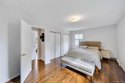 192 N 21st Street, Wheatley Heights, NY 11798 - Photo 18