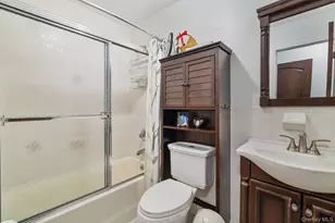 874 Pine St, Brooklyn, NY 11208 - Photo 20