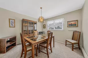 527 Milligan Ln, West Islip, NY 11795 - Photo 18
