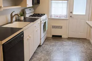 61 Gateway, Rockville Centre, NY 11570 - Photo 6