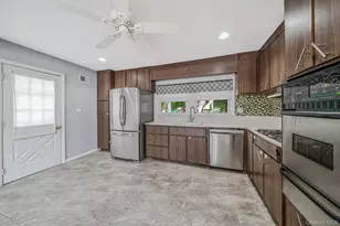 146 Dawn Dr, Centereach, NY 11720 - Photo 10