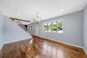 146 Dawn Dr, Centereach, NY 11720 - Photo 8