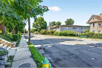 205 West Post Road #1N, White Plains, NY 10606 - Photo 36