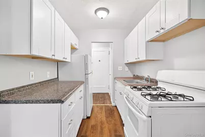 205 West Post Road #1N, White Plains, NY 10606 - Photo 18