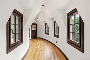 36 Spring St, Cold Spring Harbor, NY 11724 - Photo 28