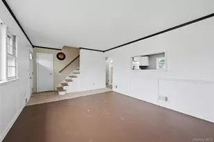 110 Oak St, Deer Park, NY 11729 - Photo 6